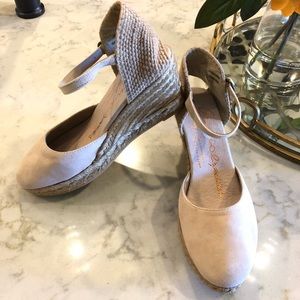 🆕 NWOT Gaimo Espadrilles Tan Suede Wedges